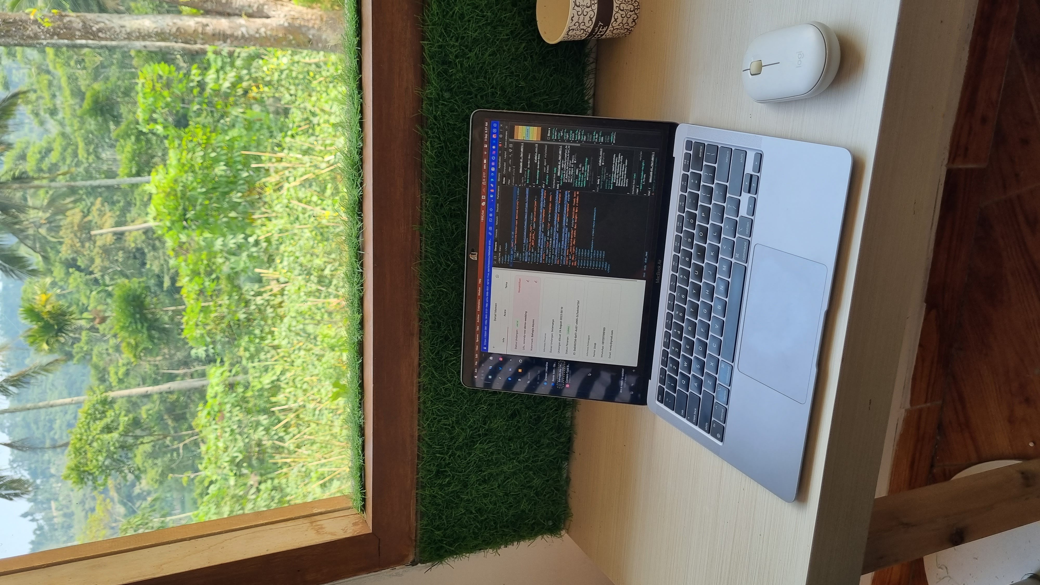 desk gallery